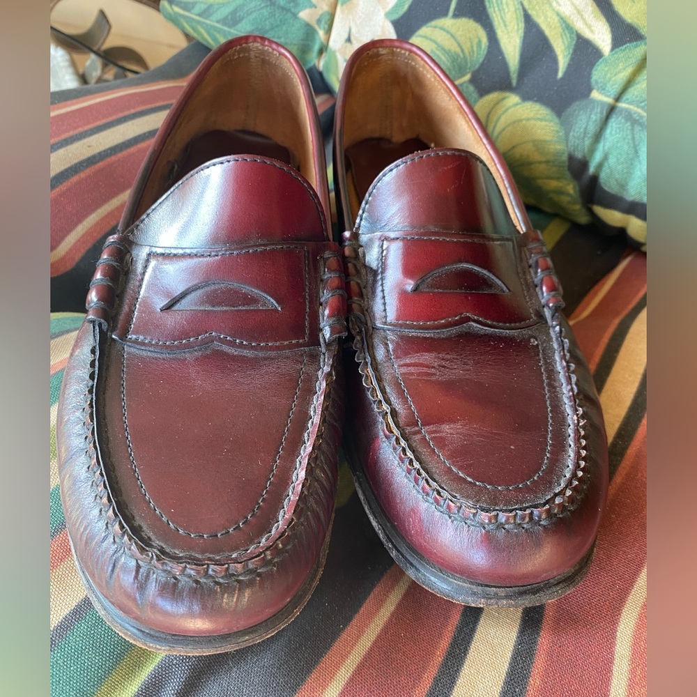 Classic Burgundy Loafers. 101/2 D